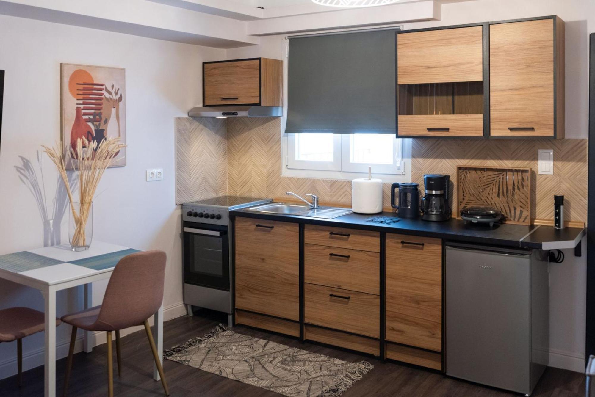 Niki Athens Suites - Urban Apartment In Athens Center Ngoại thất bức ảnh